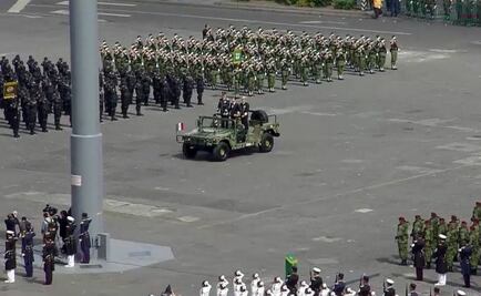 Desfilan militares por el 206 Aniversario de la Independencia