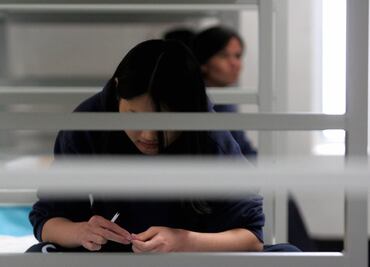 Estados liderados por republicanos demandan por programa que daría estatus legal a cónyuges inmigrantes de ciudadanos de EU