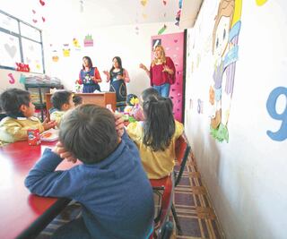 La 4T mete tijera a 20 programas de apoyo para mujeres