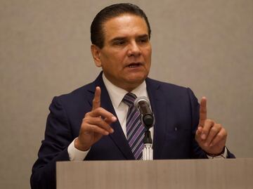 Silvano Aureoles no se presenta a su audiencia; FGR le imputará delitos de peculado y asociación delictuosa