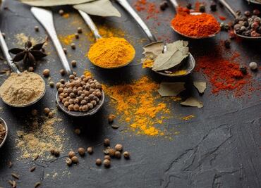 La impopular especia que utiliza la medicina tradicional para reducir el colesterol y bajar el azúcar