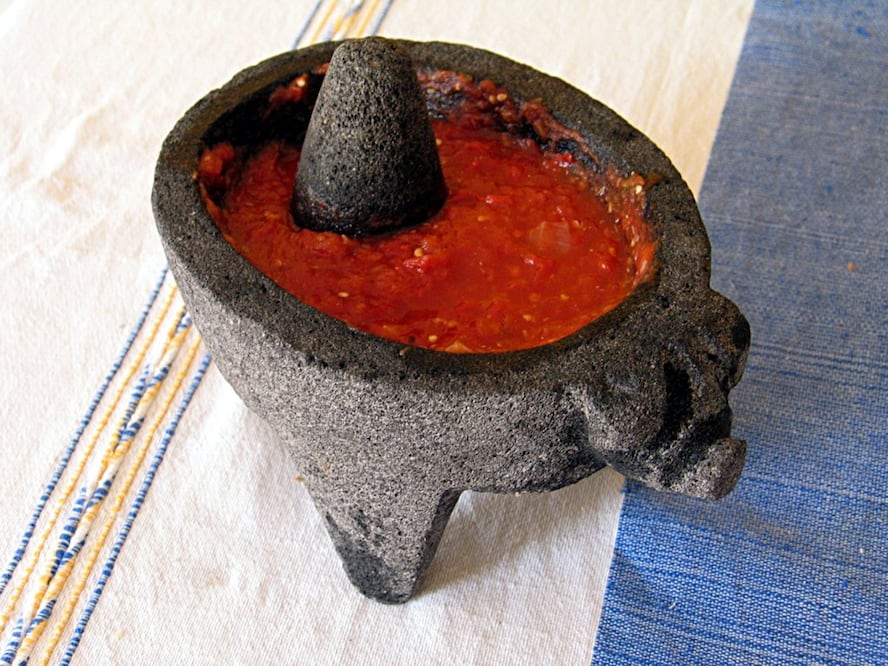 El sabor de la salsa de molcajete es más concentrado divido a la mezcla de ingredientes / Créditos: (Pixabay)