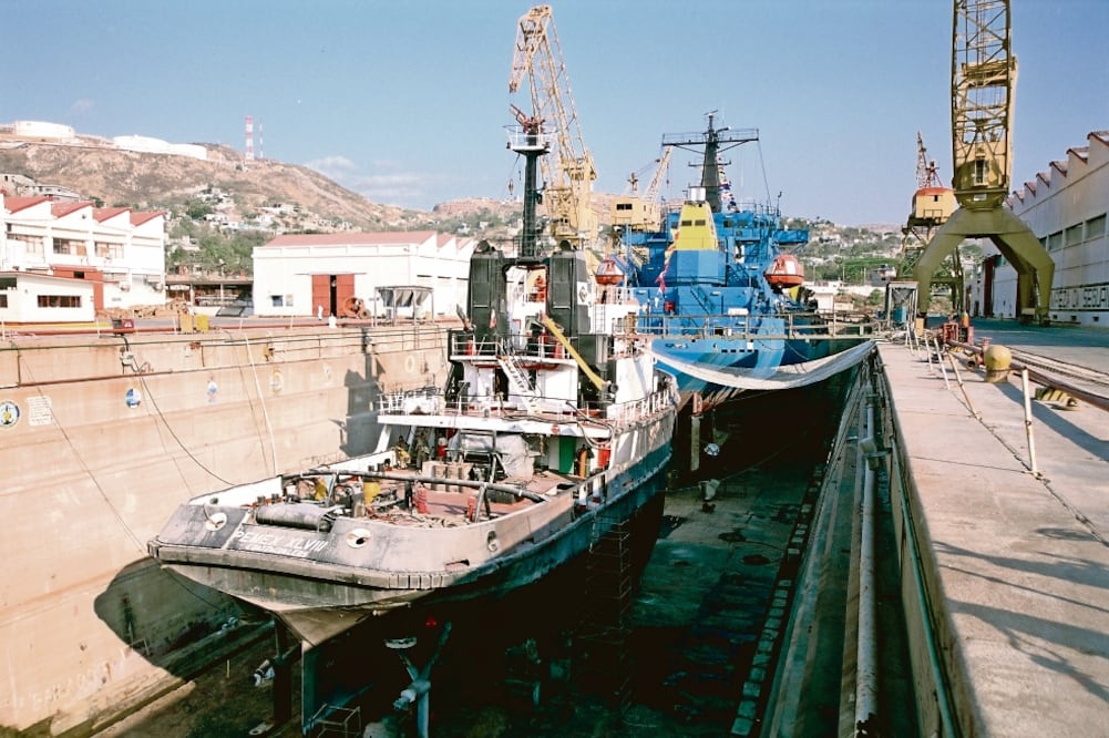 En los próximos cinco años, Pemex buscará un socio para conseguir recursos para modernizar los puertos (ARCHIVO. EL UNIVERSAL)