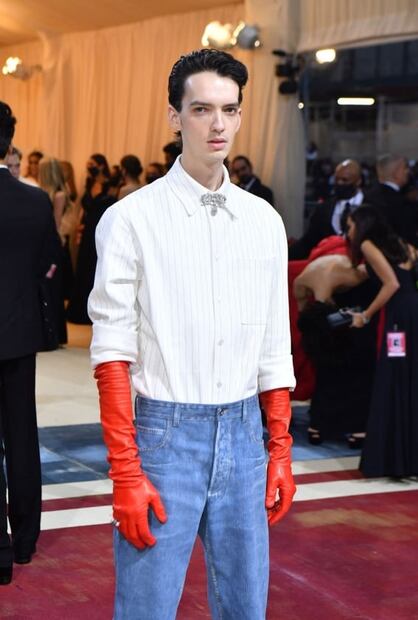 Atuendos que quedaron a deber en la MET GALA