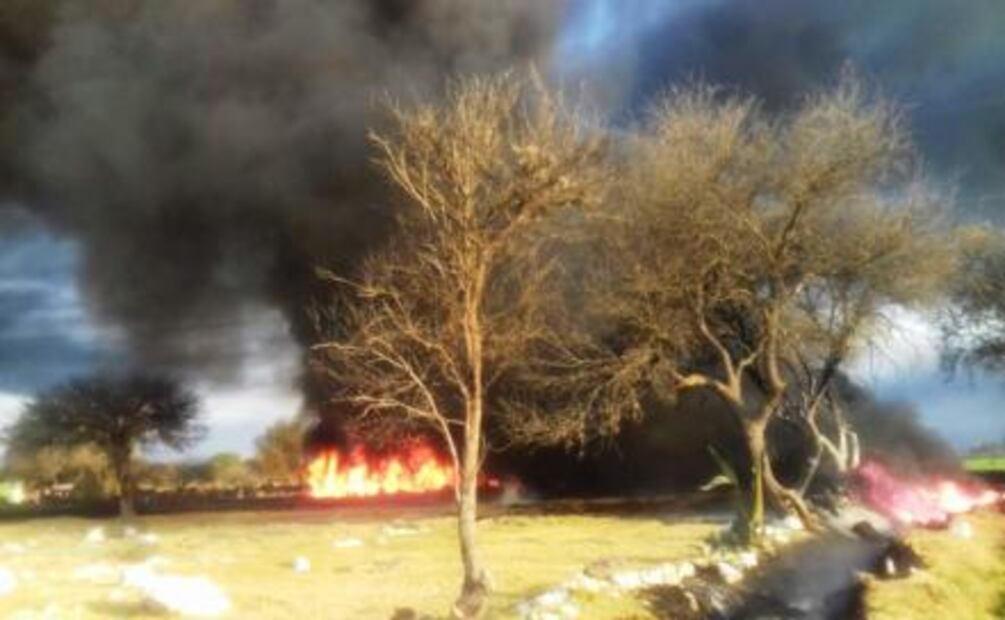 Explosión en ducto de Pemex en Hidalgo deja a 3 directivos de Protección Civil lesionados