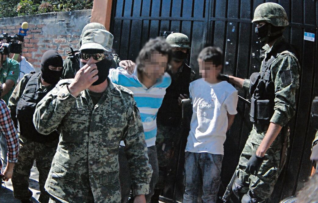 Miles de menores de edad corren peligro de ser reclutados por la delincuencia organizada, al ofrecerles poder y dinero Foto: Archivo El Universal