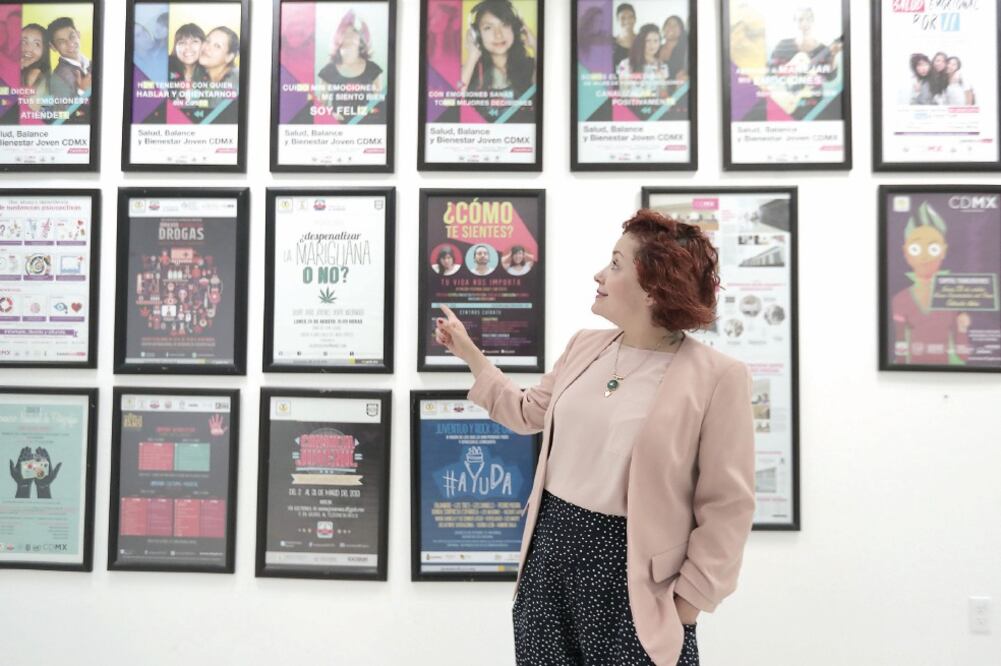 María Fernanda Olvera, titular del Injuve CDMX, dice que al no tratar a tiempo las sensaciones y pensamientos negativos pueden orillar a intentos de suicidio (ALEJANDRO ACOSTA. EL UNIVERSAL)