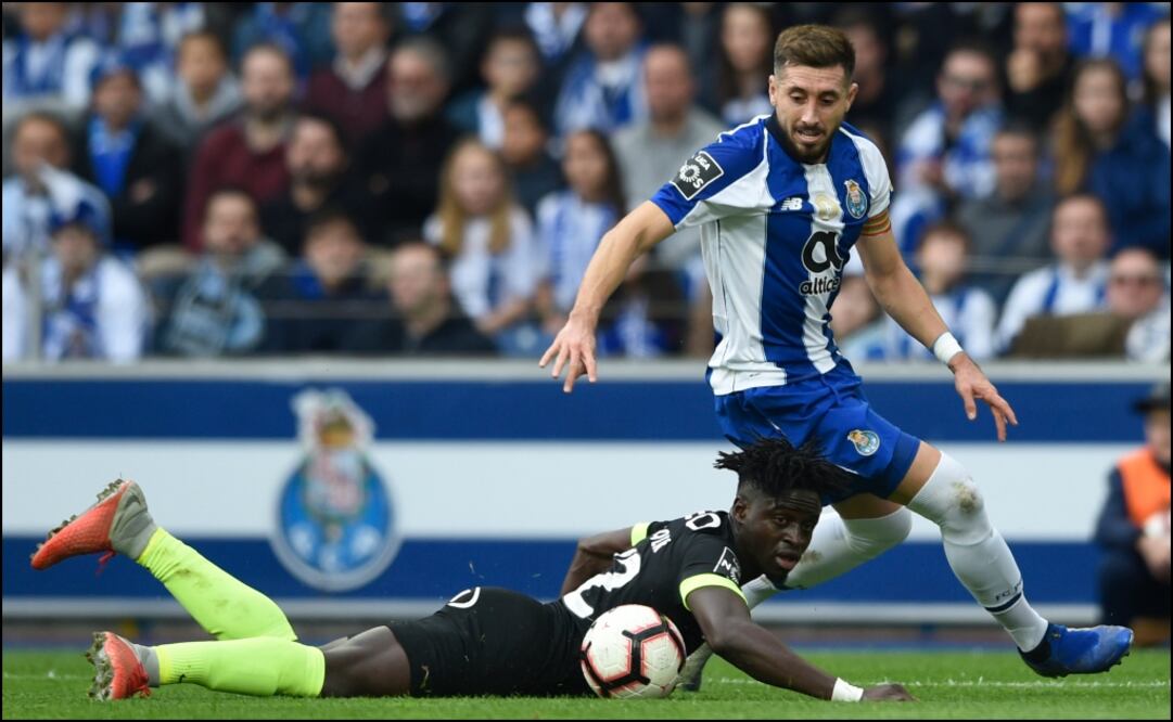 Tanto Corona como Herrera, vieron actividad con los Dragones|AFP