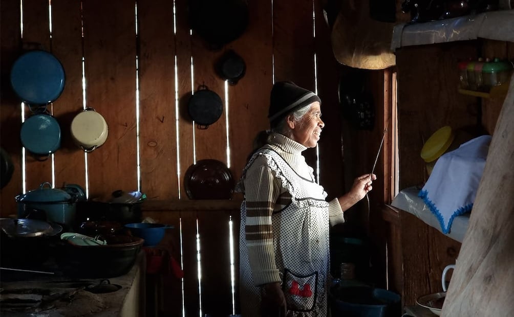 En comunidades rurales, la ausencia de electricidad obliga a miles de familias a vivir sin iluminación, refrigeración ni conectividad. Foto: Especial