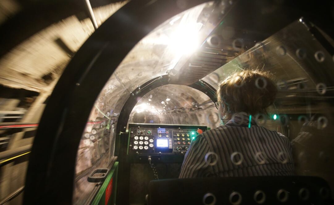 El tren del correo de Londres, parado desde 2003, vuelve a funcionar para hacer descubrir al público sus galerías.