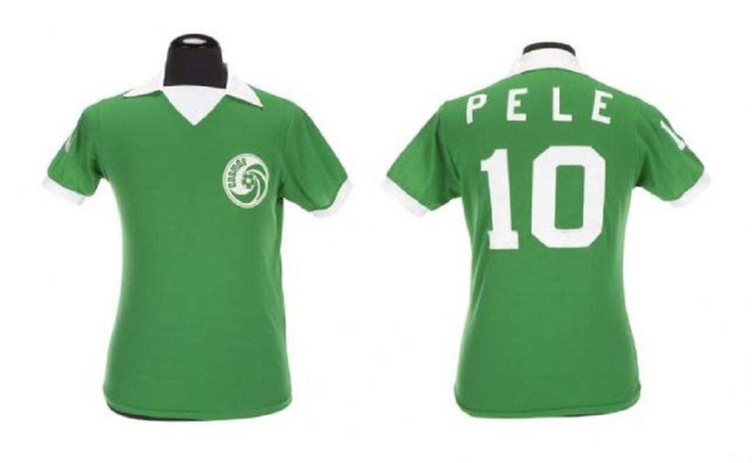 The Brazilian regarded by many as the greatest soccer player of all time is also selling off jerseys he wore while playing for the New York Cosmos. (Photo: Reuters) 