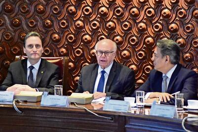 Presenta José Narro retos y logros de Ssa