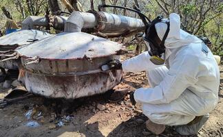 Neutralizan narcolaboratorio en territorio de "Los Chapitos"; era usado para producir metanfetamina en Sinaloa