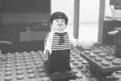 Hasta Lego recuerda a Pedro Infante