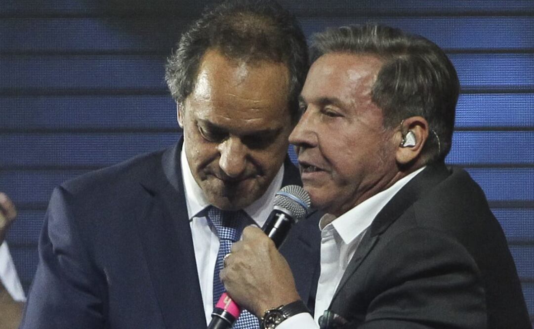 Montaner, amigo de Scioli, animó su cierre de campaña con un tema especialmente compuesto para el aspirante presidencial Foto:EFE