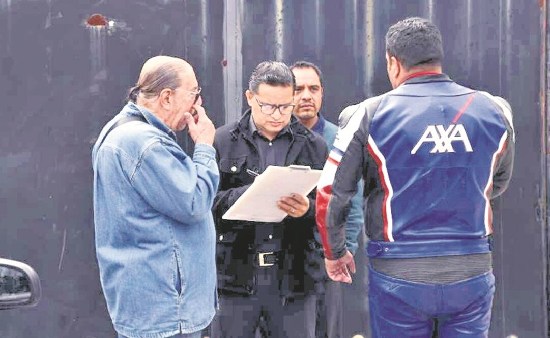 Aseguradoras y personal de la secretaría acudieron a auxiliar a los implicados. Foto: FRANCISCO RODRÍGUEZ. EL UNIVERSAL