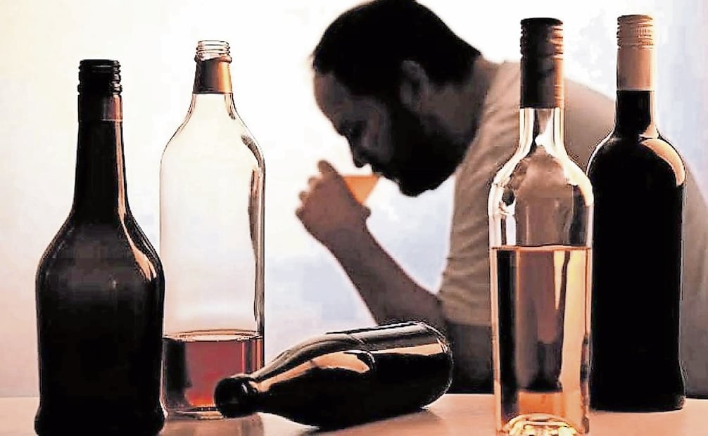 La adicción al alcohol no tiene que ser un problema que se enfrente en soledad cuando existen grupos para ello. Foto: Especial