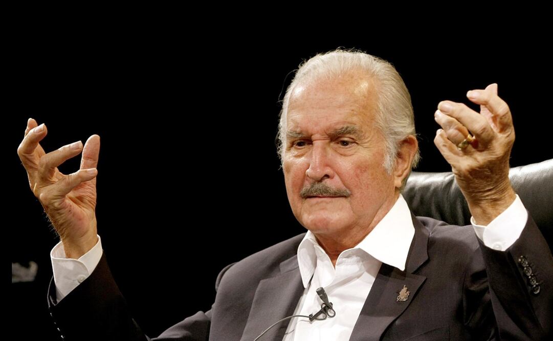 El escritor mexicano Carlos Fuentes en la presentación de una de sus obras en la Casa de América de Madrid. Foto: Notimex/Juan Carlos Rojas