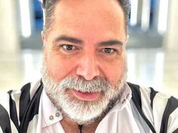 Fallece el diseñador mexicano Héctor Terrones, el rey del corset