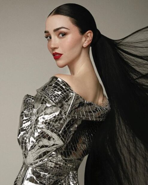 Belinda recibe regalo de una exnovia de Nodal por el Día de San Valentín