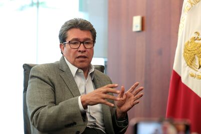 Inhabilitación de Salgado y Morón, decisión política del INE, insiste Monreal; confirma proyecto de reforma