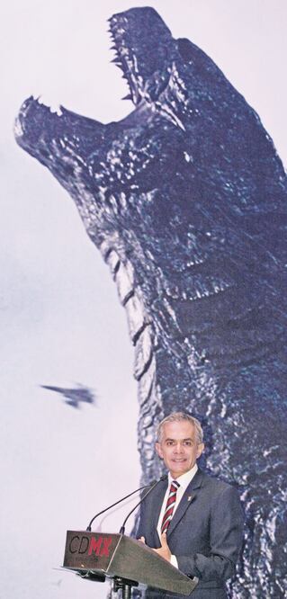 Miguel Ángel Mancera en la presentación del filme de Warner (CARLOS MEJÍA. EL UNIVERSAL)