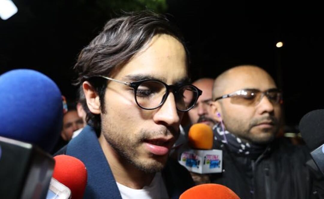 El actor Axel Arenas acudió ayer a las instalaciones de la PGJ. (Foto: Valente Rosas/El Universal)