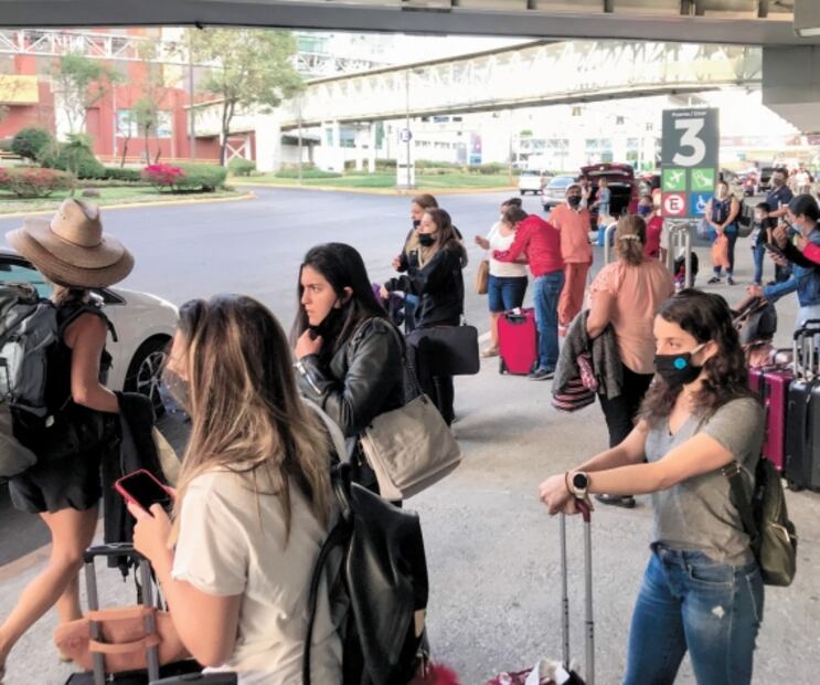 Capitalinos regresan de vacaciones: "lo bailado quién nos los quita"