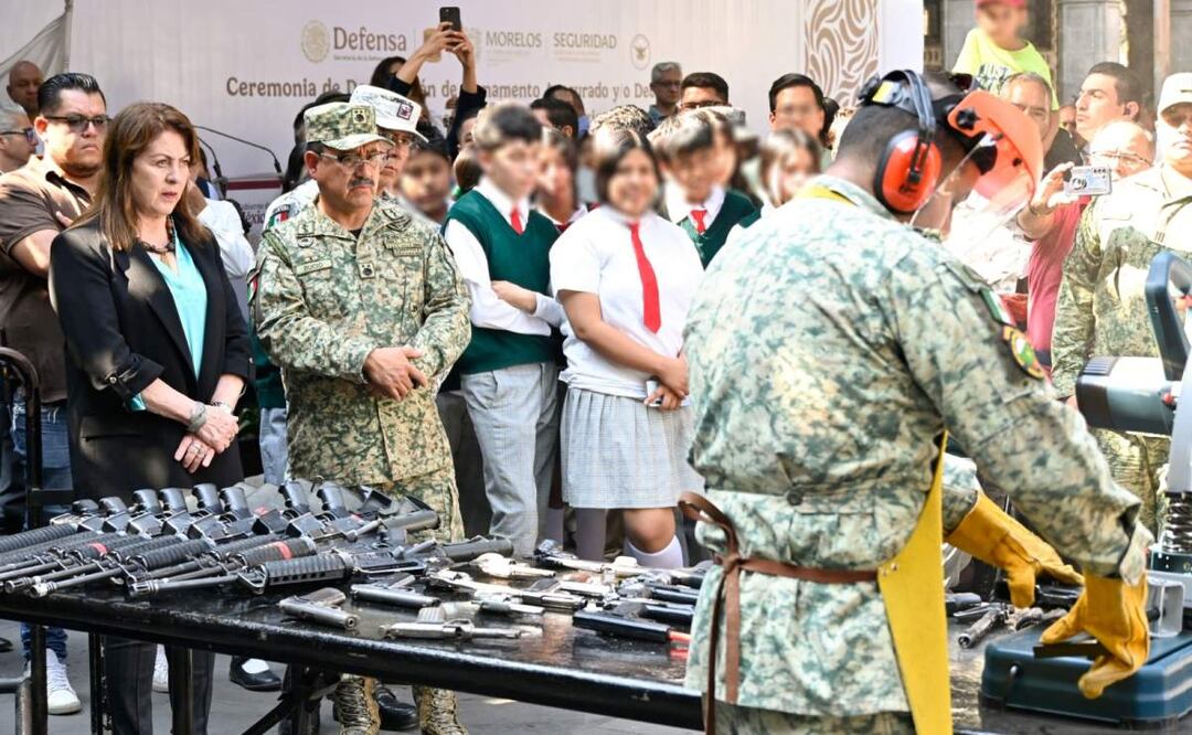 A la ceremonia de destrucción de armas de fuego en Morelos asistió la Gobernadora Margarita González Saravia (04/02/2025). Foto: Especial