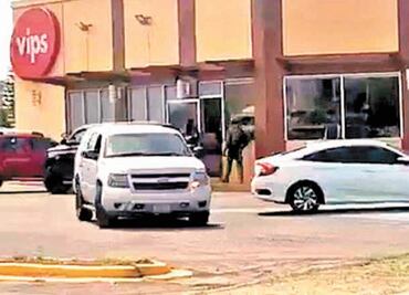 Marina detiene a cuatro personas en un restaurante