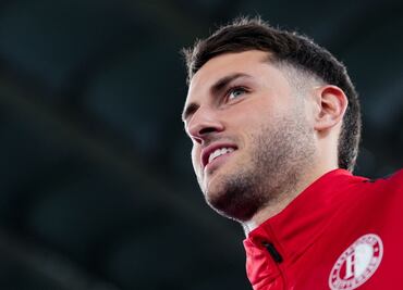 Santiago Giménez aparece en el equipo ideal del año de la Eredivisie