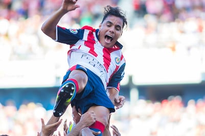 Omar Bravo pondrá fin a su carrera