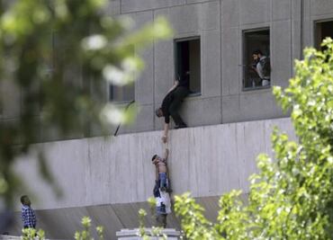 Irán ejecuta a presunto autor intelectual de ataque terrorista en Teherán