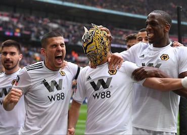 Golazo de Raúl Jiménez en semifinal de FA Cup