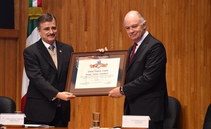 Enrique Krauze recibe "Honoris Causa" de la UdeG