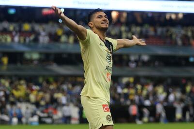 Henry Martín va por la titularidad en América