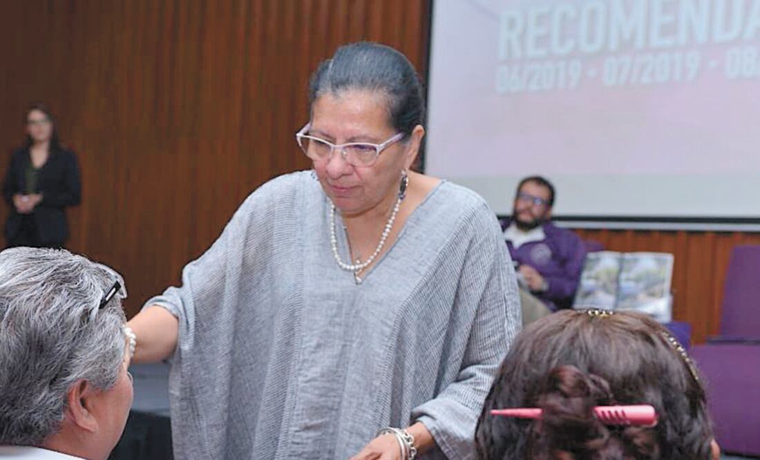 Nashieli Ramírez (de pie) evidenció las omisiones institucionales de las dependencias que incurren en violencia de género. ESPECIAL