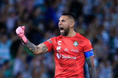 Jonathan Orozco será operado