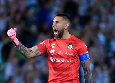 Jonathan Orozco será operado