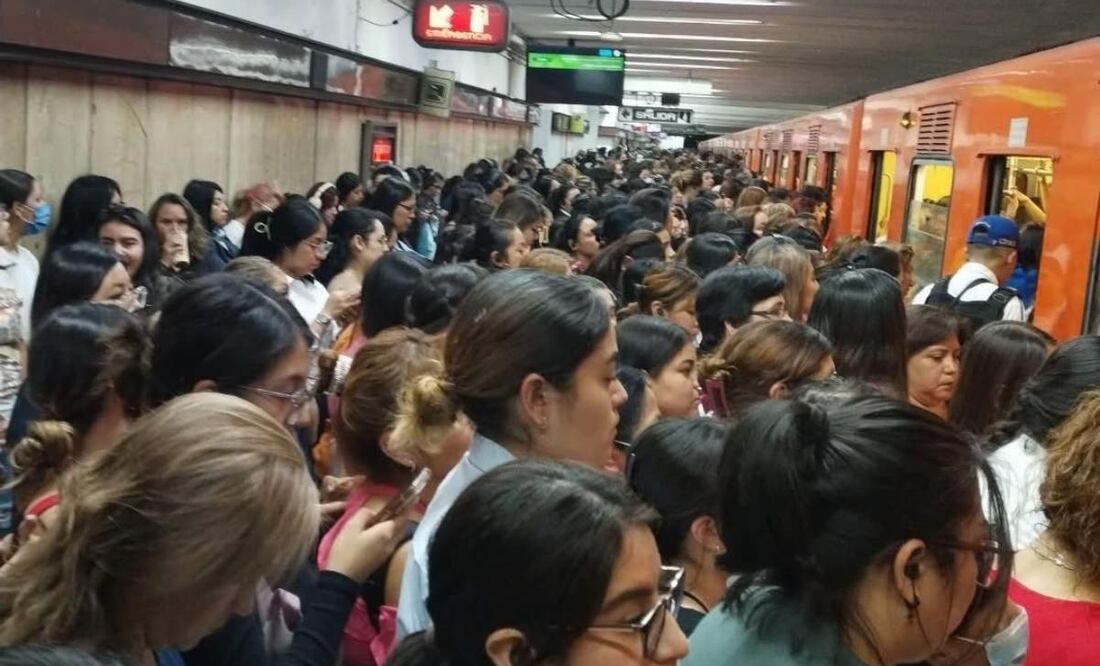 Usuarios de la Línea 9 del Metro reportan retrasos en el servicio (04/03/2025). Foto: Captura de pantalla