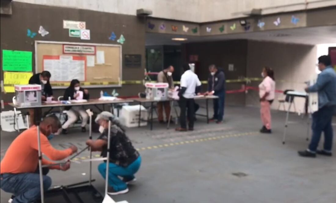 Cierre de casillas en UACM Iztapalapa. Foto: Laura Arana / EL UNVERSAL