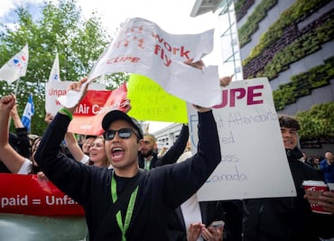 Air Canada suspende plan de reanudar operaciones; sobrecargos mantienen huelga