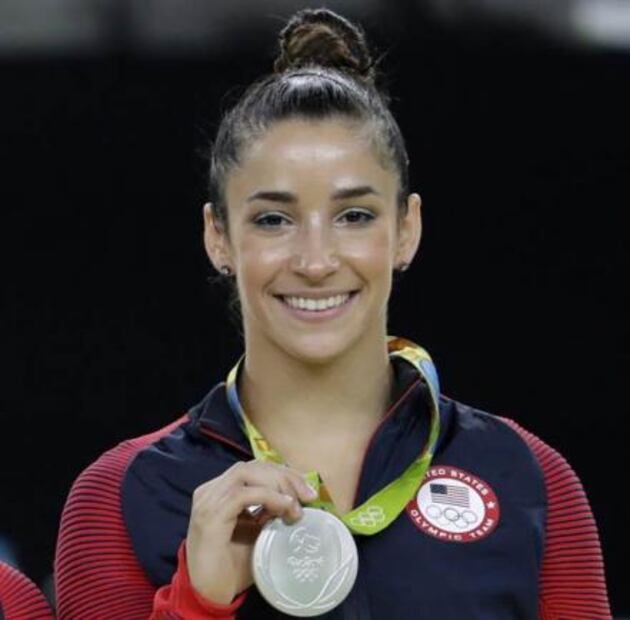 Ex gimnasta olímpica Aly Raisman cuenta que sufrió abusos sexuales