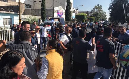 Comerciantes del tianguis de San Juan realizan protesta en Neza 