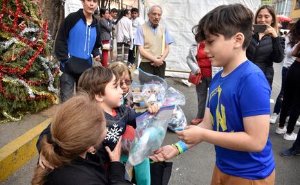 Niño estadounidense, rey mago en Multifamiliar de Tlalpan