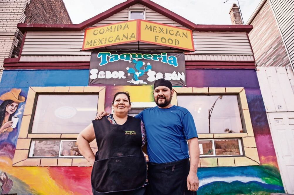 Mercedes y Juan abrieron su propio negocio luego de trabajar 4 años en otros restaurantes. (GERMÁN ESPINOSA. EL UNIVERSAL)