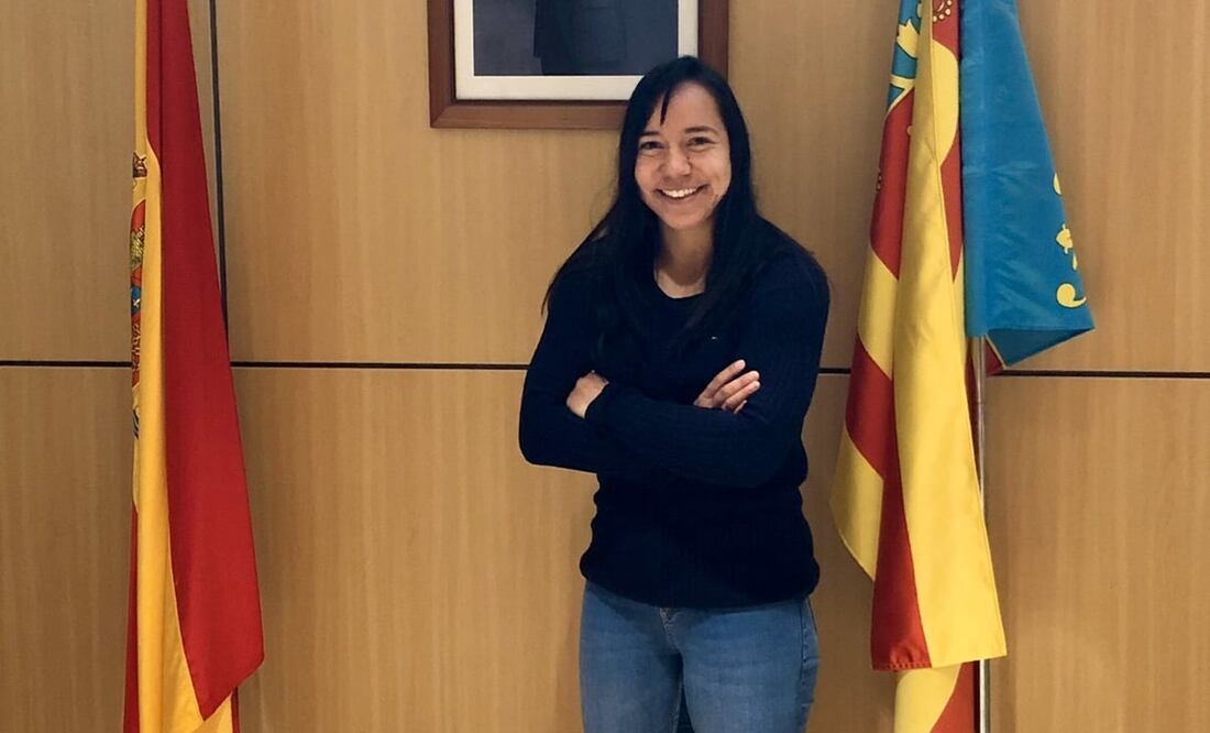 Twitter: @CharlynCorral