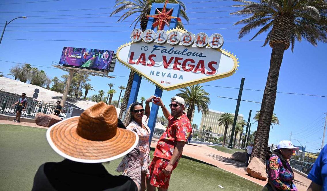 Según el Servicio Meteorológico Nacional de EU, las altas temperaturas en Las Vegas podrían alcanzar hasta 117 grados Farenheit (42 grados Celsius). Foto: AFP