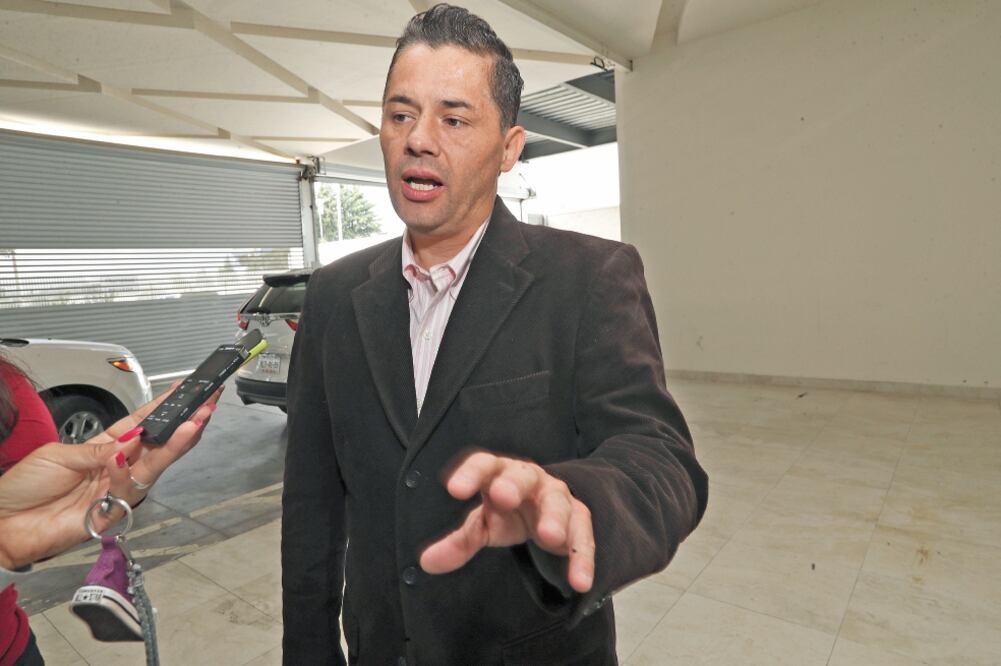 Luis Felipe García Chávez, director de Desarrollo Económico del municipio de Toluca, dijo que persiste la operación clandestina de negocios. Foto: JORGE ALVARADO. EL UNIVERSAL