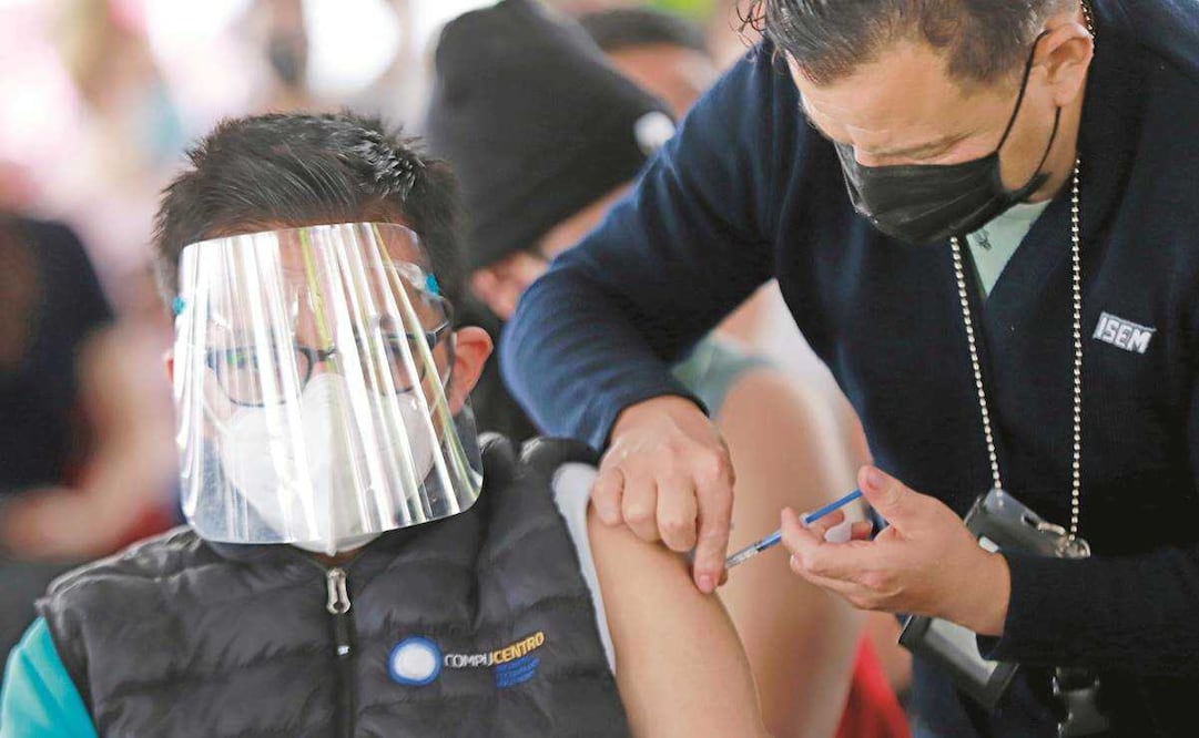 Tercera dosis de vacuna Covid-19 de 18 a 29 años en 10 municipios de Edomex